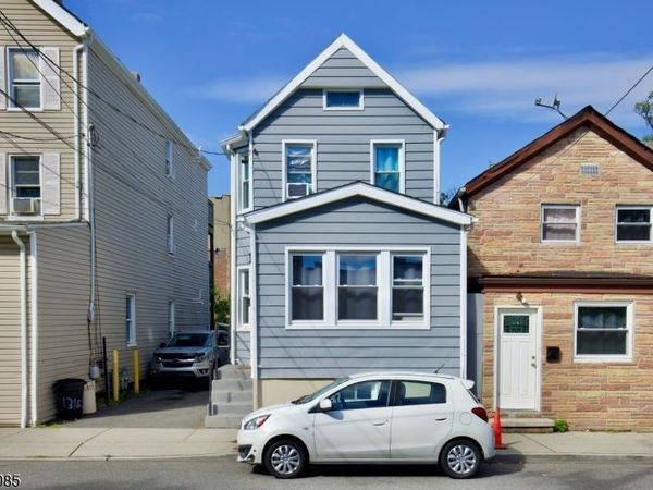 137 S Day St, Orange, NJ 07050