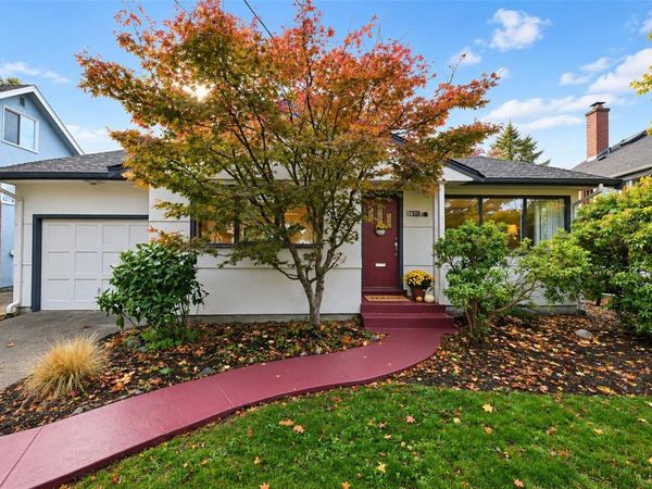 1635 Fairfield Rd , Victoria, BC V8S 1G4