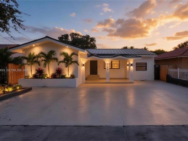 4606 SW 1st St , Miami, FL 33134