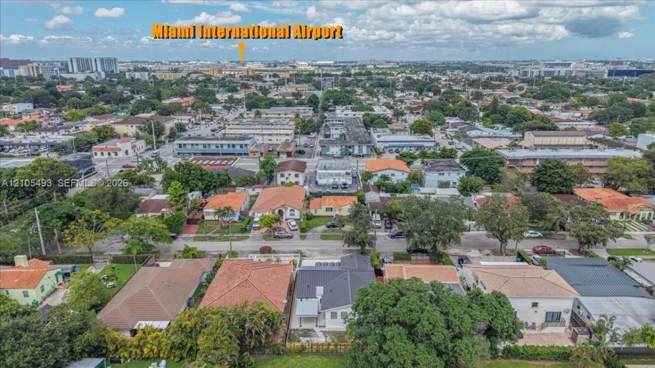 4606 SW 1st St , Miami, FL 33134 Photo