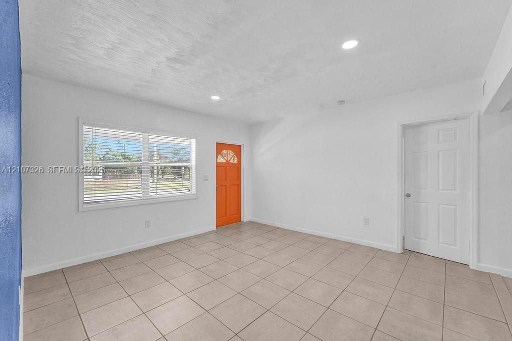 1801 NE 154th St, North Miami Beach, FL 33162 Photo