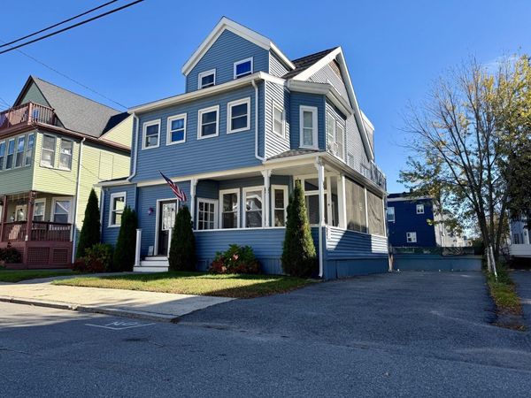29 Seafoam Ave, Unit 1, Winthrop, MA 02152