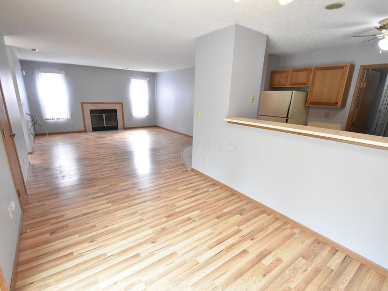 3693 Charlemonte Way, Unit 4, Canal Winchester, OH 43110 Photo 3