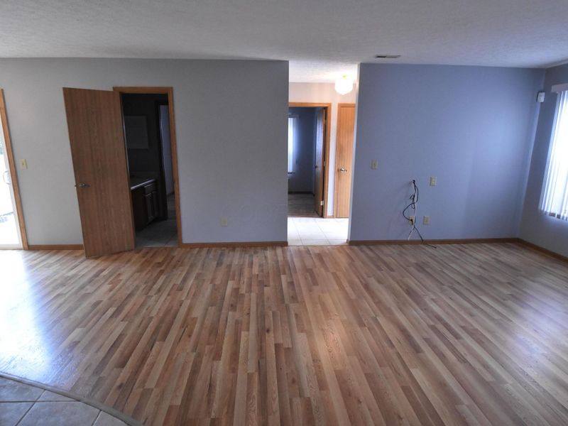 3693 Charlemonte Way, Unit 4, Canal Winchester, OH 43110 Photo 5