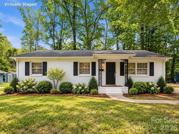 6308 Covecreek Drive , Charlotte, NC 28215