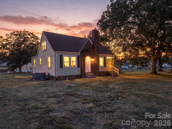 506 Aquadale Road , Albemarle, NC 28001