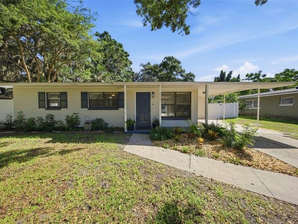 111 E LAUREN COURT , FERN PARK, FL 32730