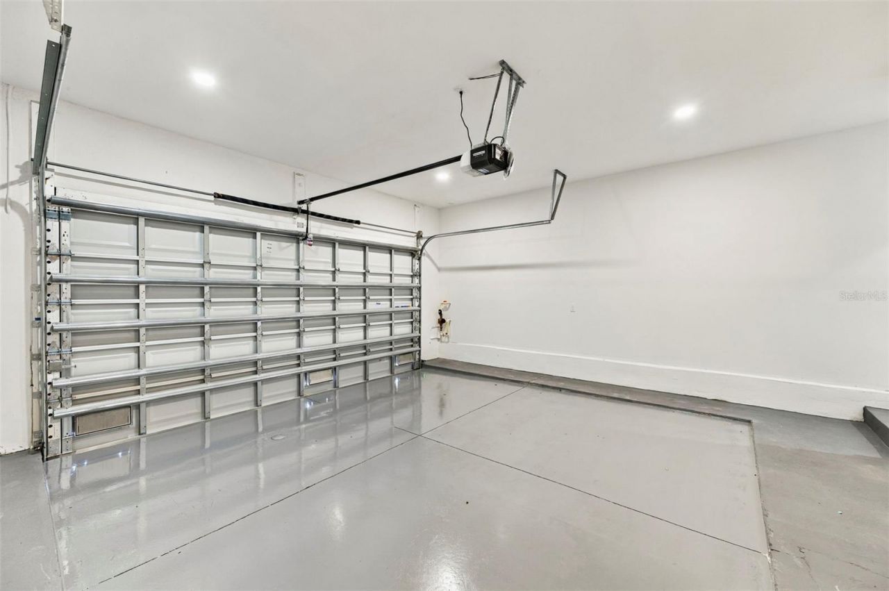 460 Gilman Place N, Saint Petersburg, FL 33716 Photo