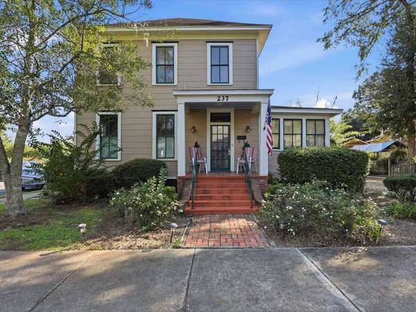 237 E Washington Street , Quincy, FL 32351