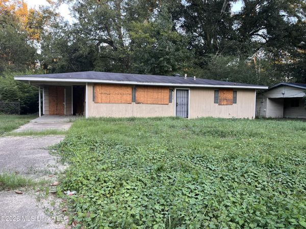 3056 Lakewood Drive, Jackson, MS 39212