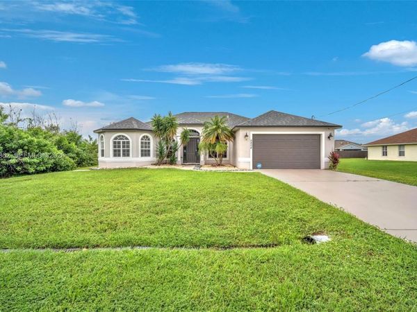 5804 NW West Dooley Cir , Port St. Lucie, FL 34986