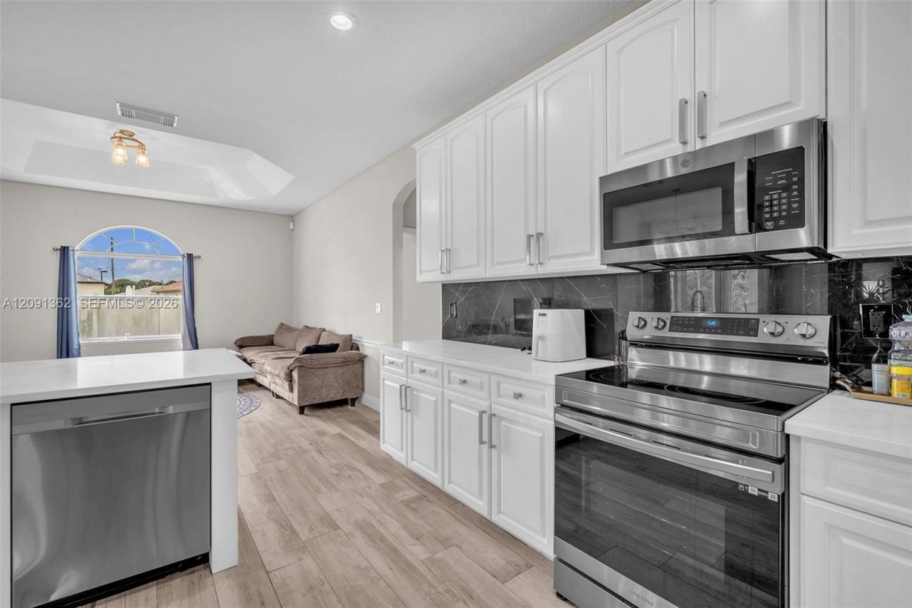 5804 NW West Dooley Cir , Port Saint Lucie, FL 34986 Photo