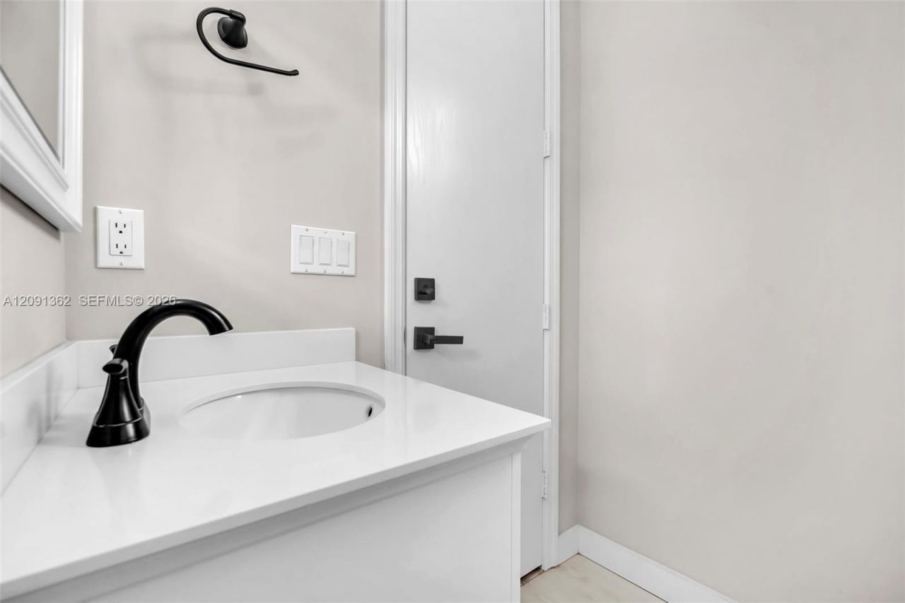 5804 NW West Dooley Cir , Port Saint Lucie, FL 34986 Photo