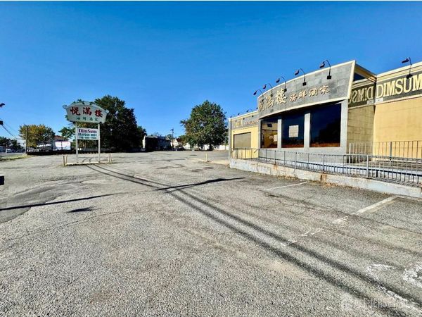 1021 US 1 South Highway , Avenel, NJ 07001