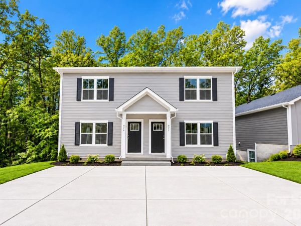 952-954 4th Street Place SE, Hickory, NC 28602