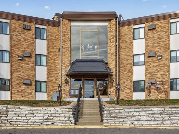 2690 Oxford Street N, Unit 219, Roseville, MN 55113