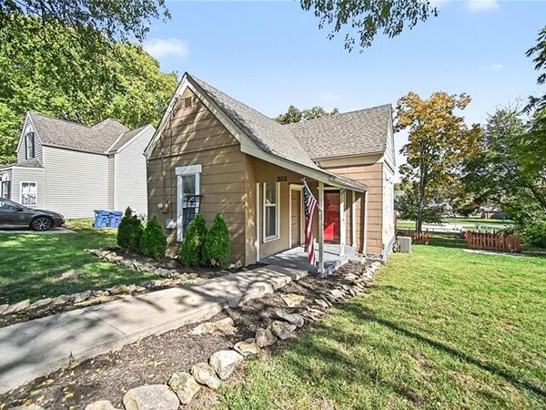 303 N MORSE Avenue, Liberty, MO 64068