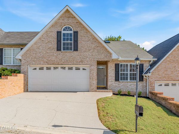 220 El Grande Lane, Lenoir City, TN 37771