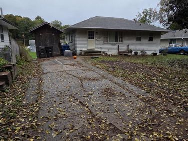 2505 MANN Avenue, Des Moines, IA 50310