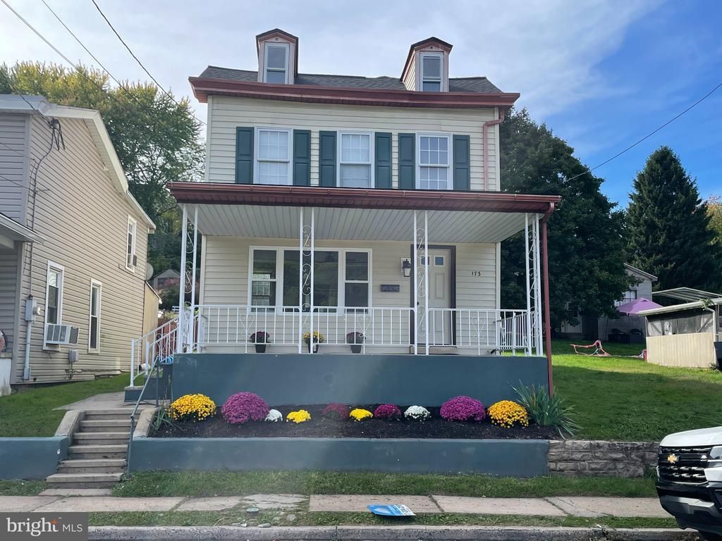 173 E WYOMISSING AVENUE , MOHNTON, PA 19540