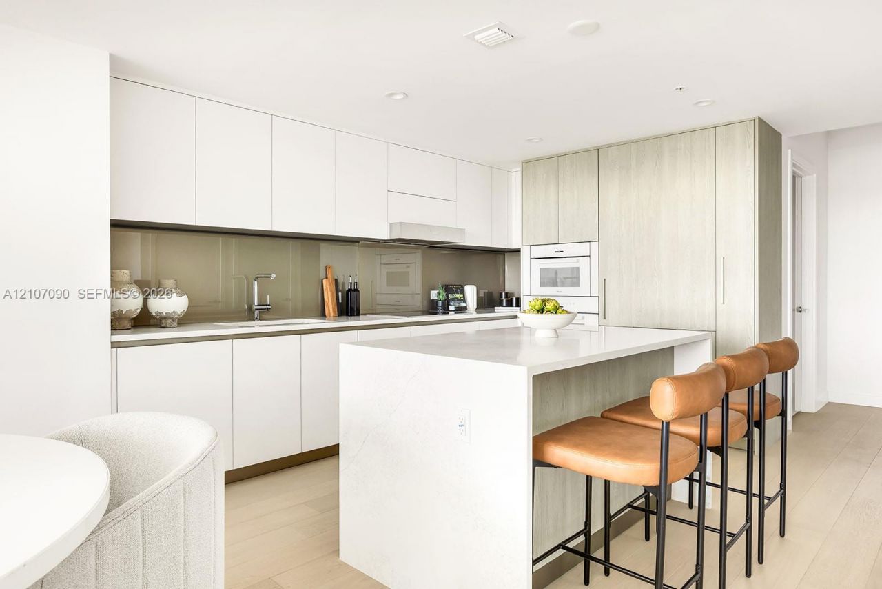 9221 E Bay Harbor Drive , Unit 609, Bay Harbor Islands, FL 33154 Photo