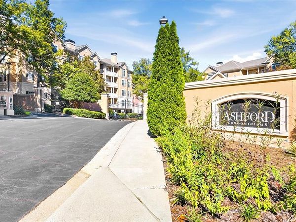 336 Ashford Circle , Dunwoody, GA 30338