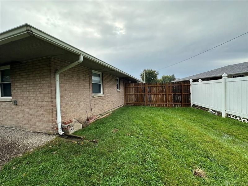 7912 Berchman Drive, Huber Heights, OH 45424 Photo 17