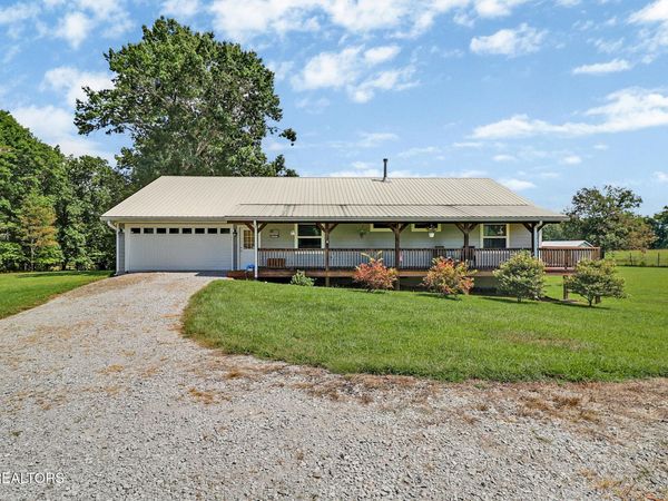 5285 Red Rd , Sparta, TN 38583