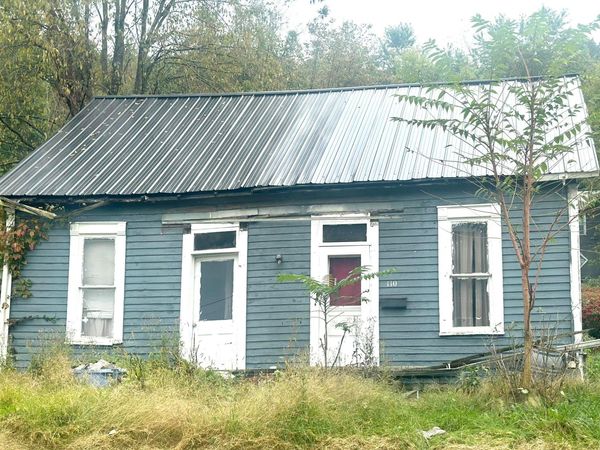 110 Finley Avenue, Cambridge, OH 43725