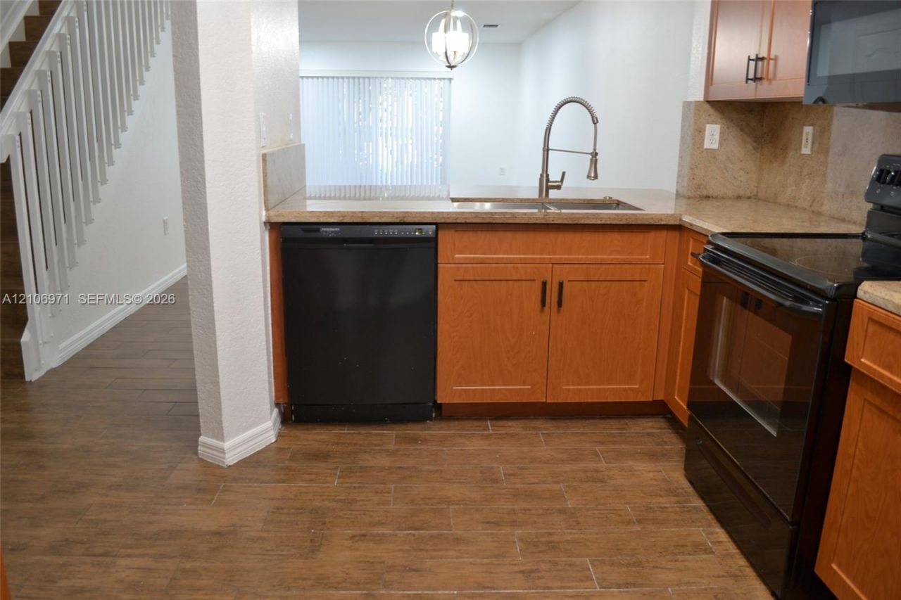 12813 SW 32nd St , Unit 138, Miramar, FL 33027 Photo
