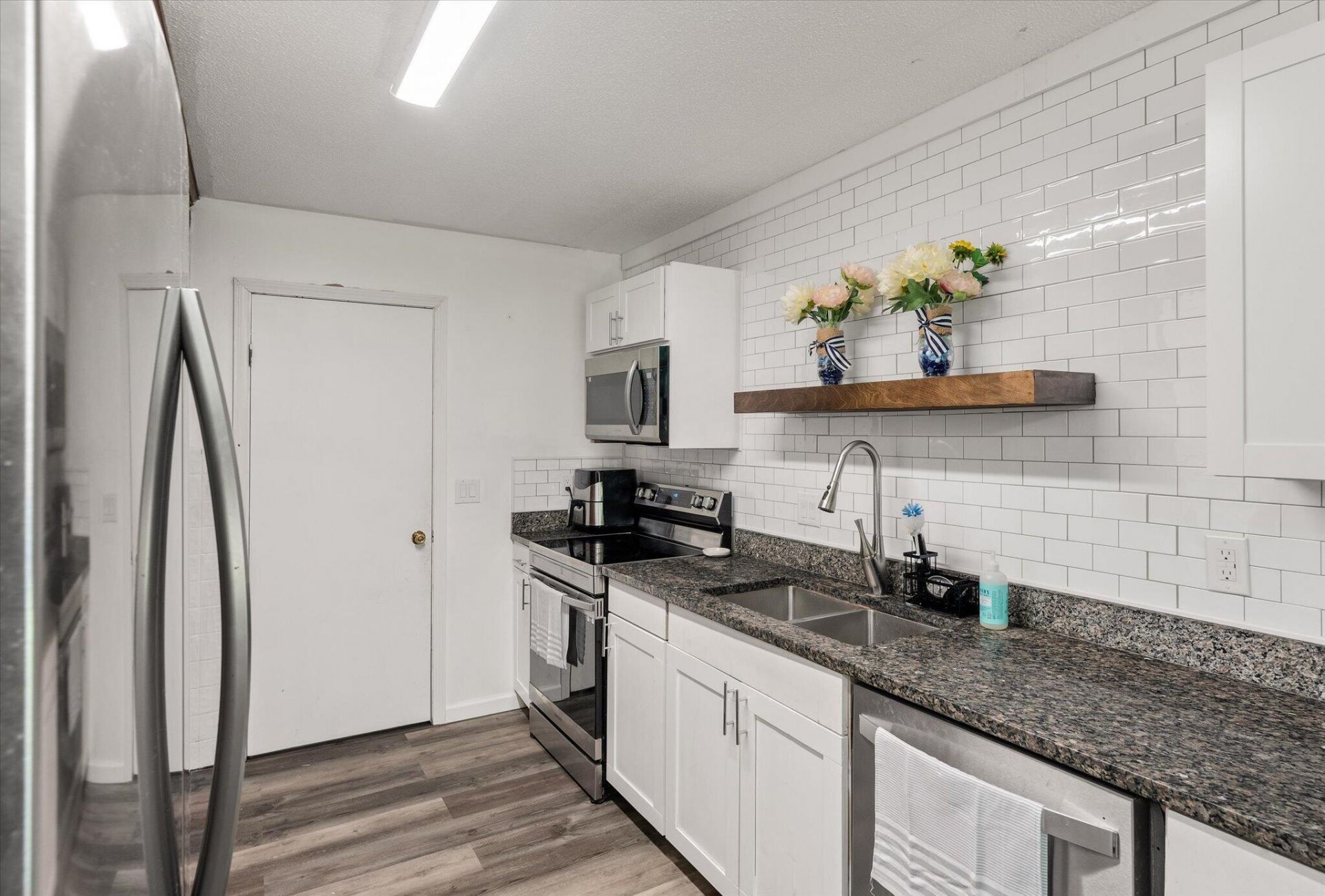 201 Stratford Drive Photo 10