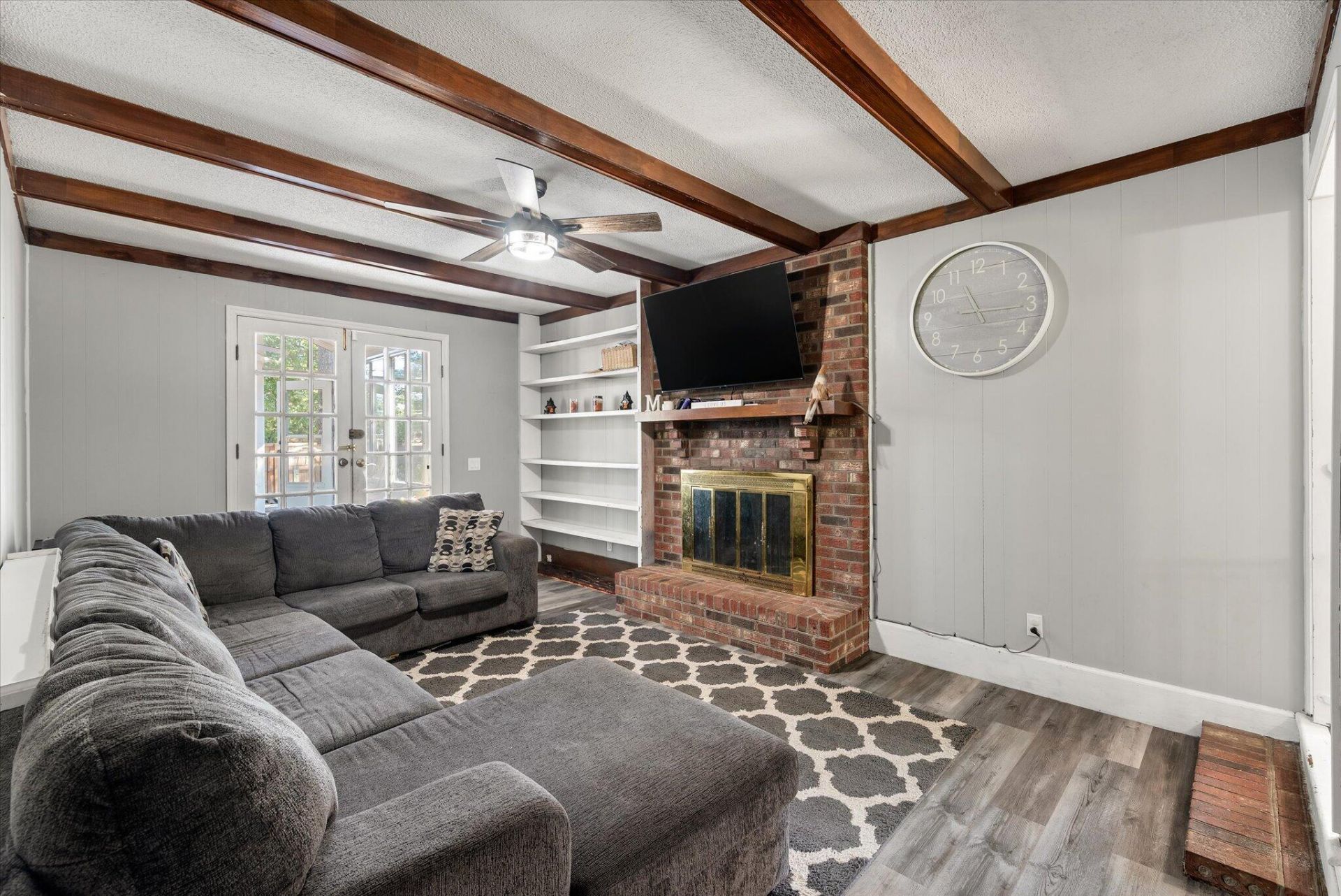 201 Stratford Drive Photo 13