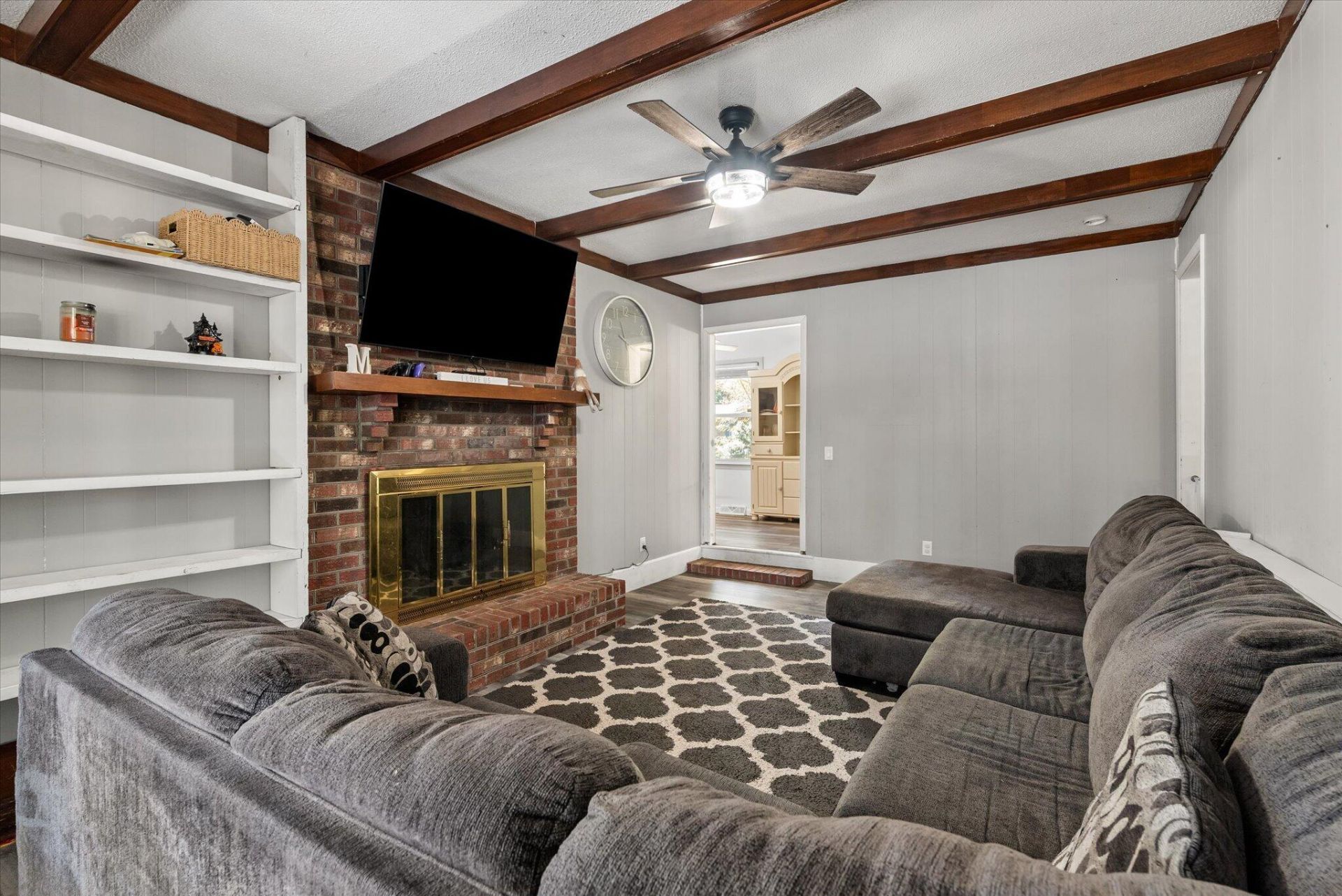 201 Stratford Drive Photo 14