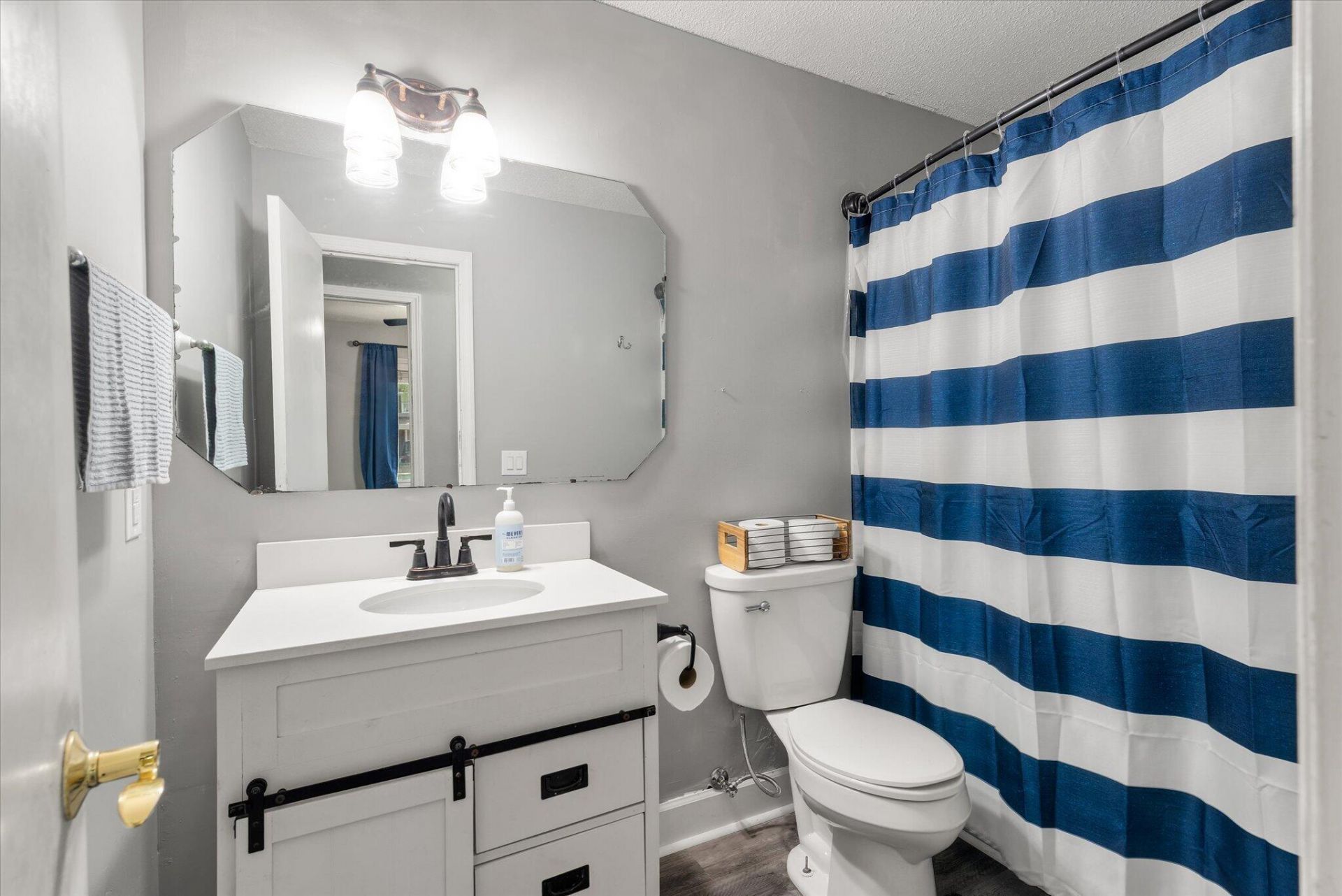 201 Stratford Drive Photo 23