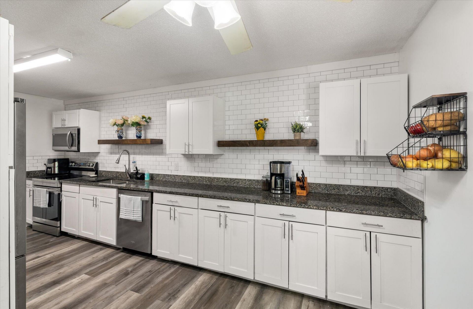 201 Stratford Drive Photo 7
