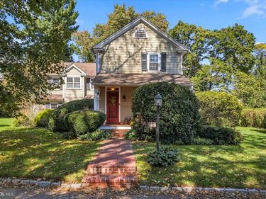 25 MATLACK LANE , VILLANOVA, PA 19085