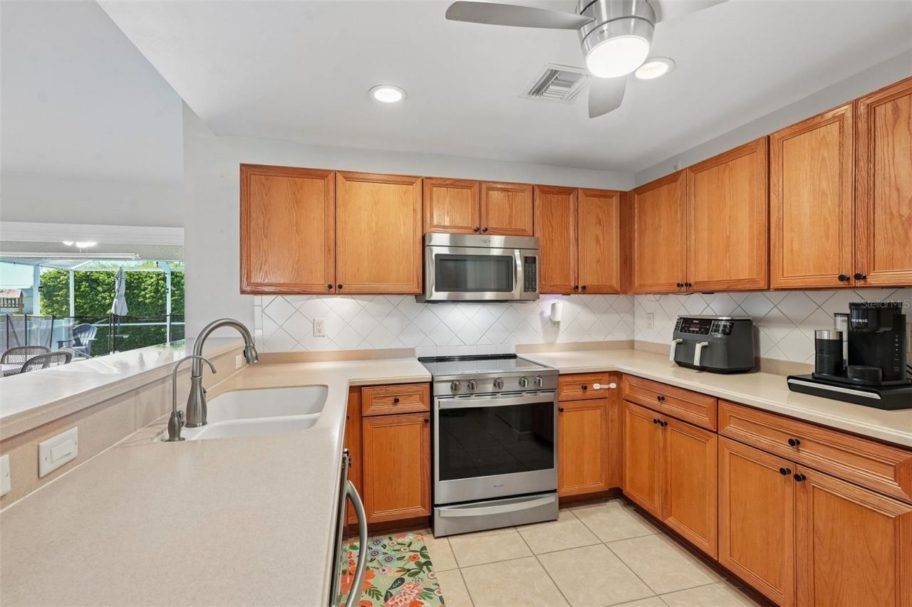 2500 El Dorado Boulevard N, Cape Coral, FL 33993 Photo