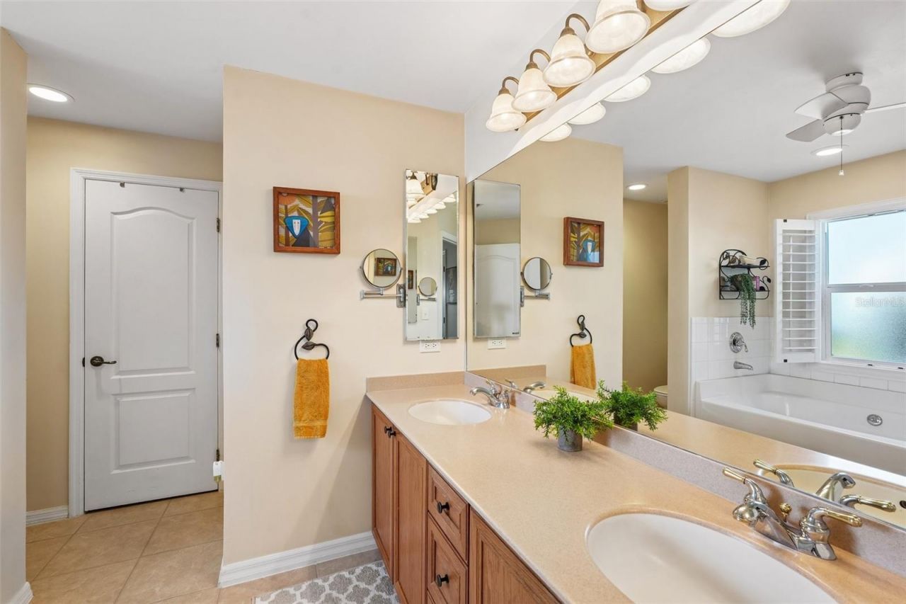2500 El Dorado Boulevard N, Cape Coral, FL 33993 Photo