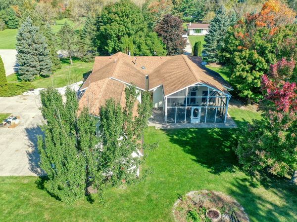 18431 120th St, Bristol, WI 53104