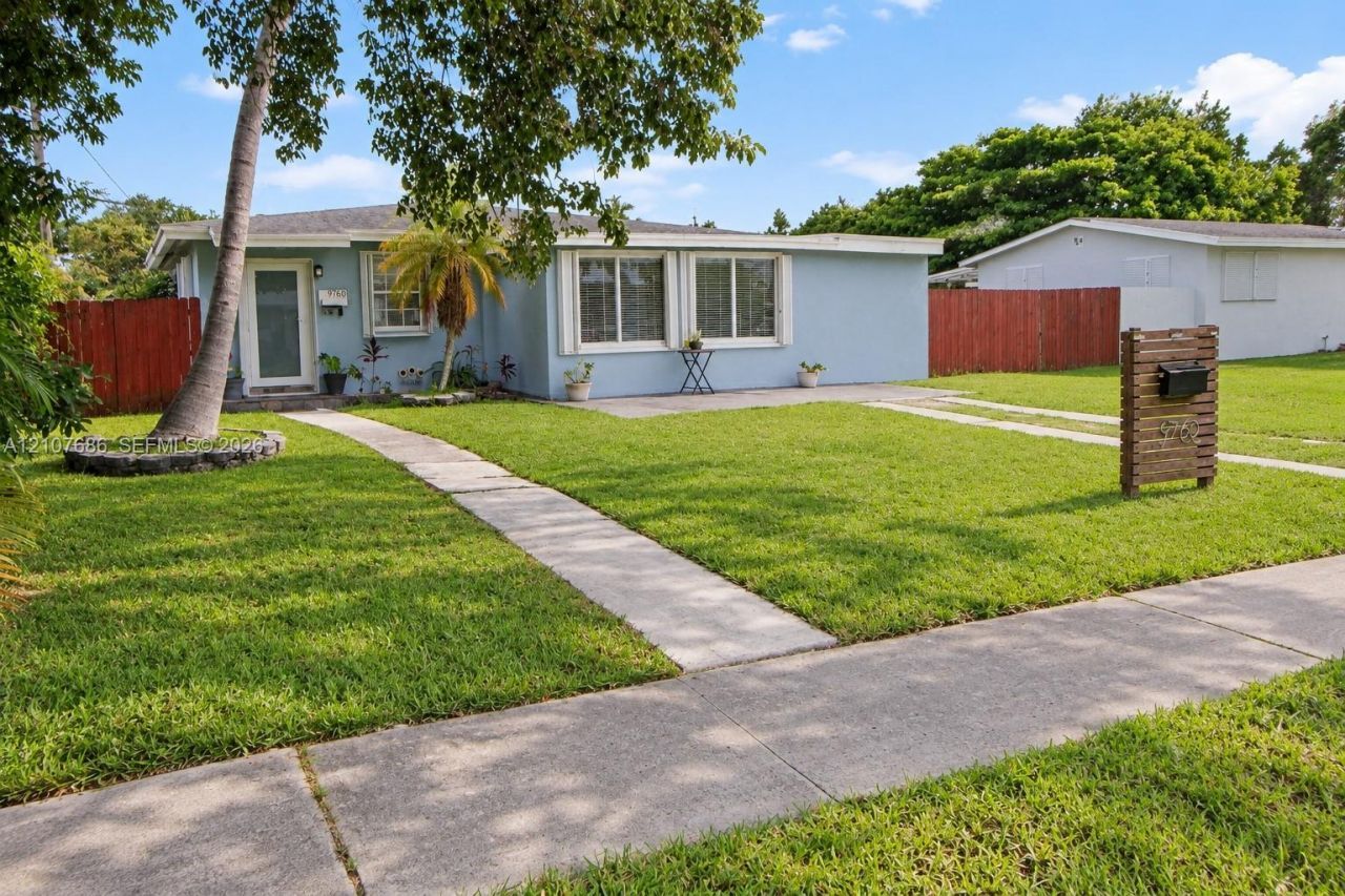 9760 Jamaica Dr , Cutler Bay, FL 33189 Photo