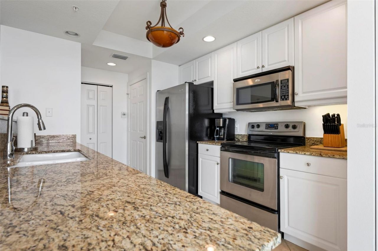 800 N Tamiami Trail , Unit 1504, Sarasota, FL 34236 Photo
