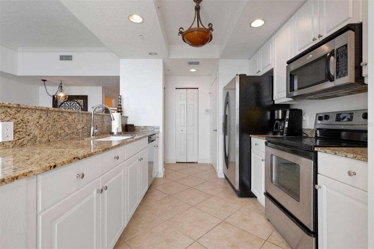 800 N Tamiami Trail , Unit 1504, Sarasota, FL 34236 Photo