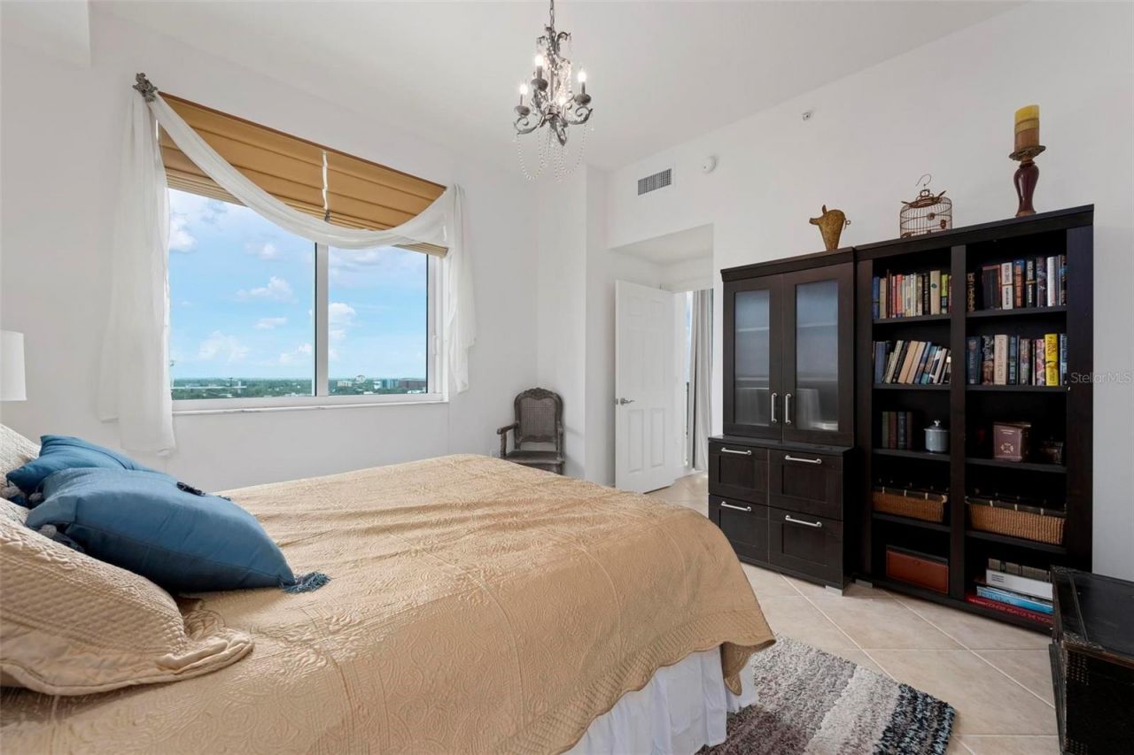 800 N Tamiami Trail , Unit 1504, Sarasota, FL 34236 Photo
