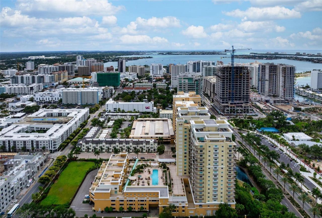 800 N Tamiami Trail , Unit 1504, Sarasota, FL 34236 Photo