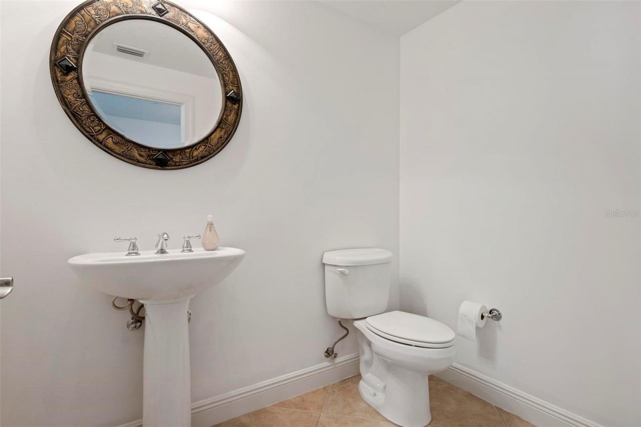 800 N Tamiami Trail , Unit 1504, Sarasota, FL 34236 Photo