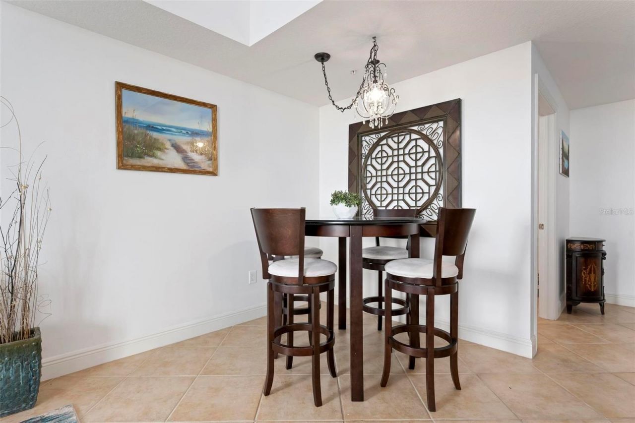 800 N Tamiami Trail , Unit 1504, Sarasota, FL 34236 Photo