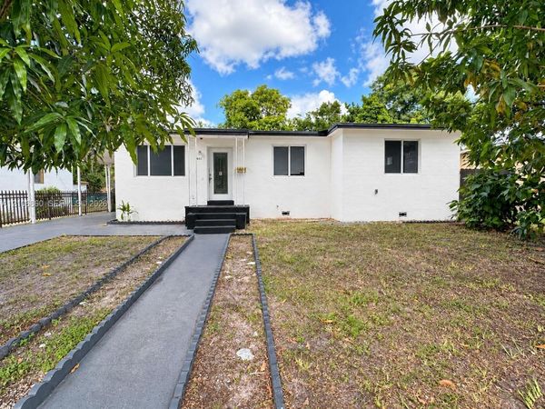 921 NE 154th St, North Miami Beach, FL 33162