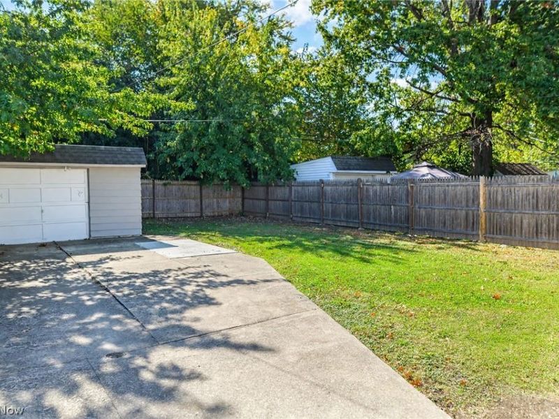 22080 Maydale Avenue, Euclid, OH 44123 Photo 6