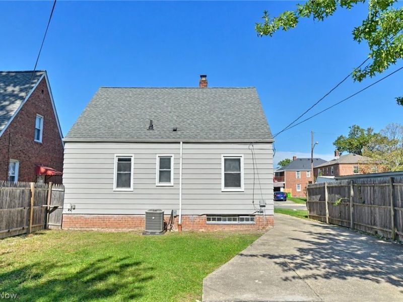 22080 Maydale Avenue, Euclid, OH 44123 Photo 8