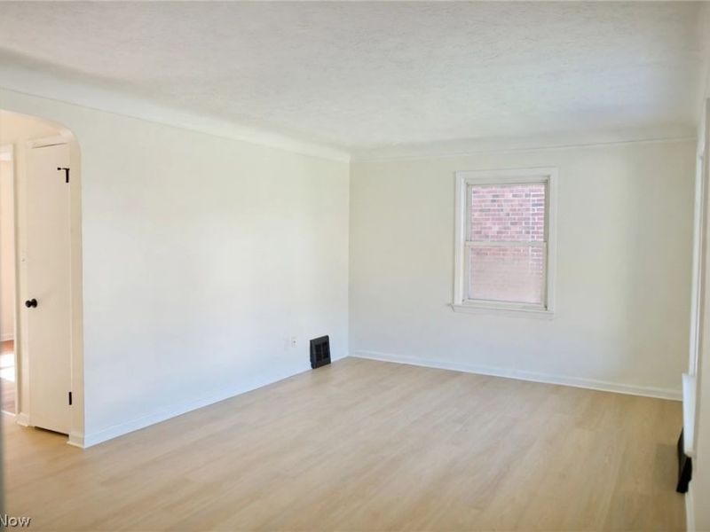 22080 Maydale Avenue, Euclid, OH 44123 Photo 9